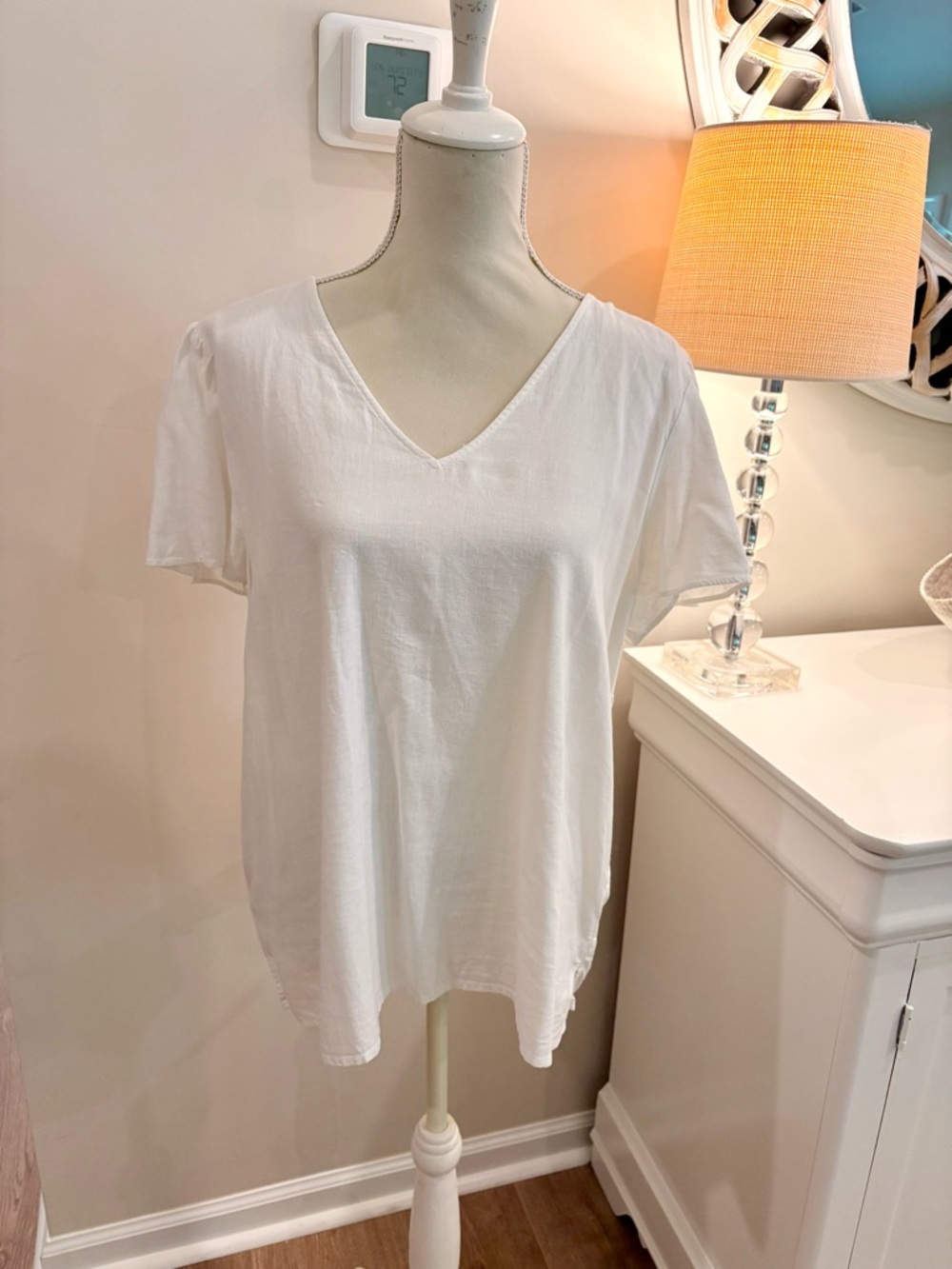 LOFT White V-Neck Short Sleeve Tee